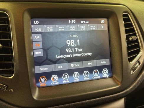 Used 2019 Jeep Compass Trailhawk AWD/4WD image 41