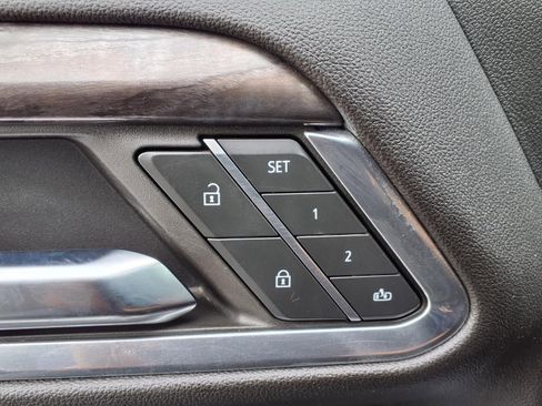 Used 2024 Chevrolet Silverado 2500 LTZ w/ LTZ Convenience Package AWD/4WD image 10