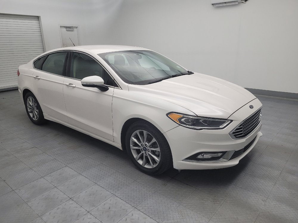 Used 2017 Ford Fusion SE w/ Fusion SE Technology Package FWD image 11