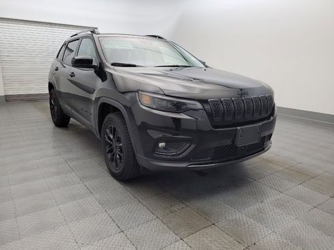 Used 2023 Jeep Cherokee Altitude Lux image 13