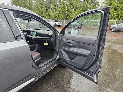 New 2026 Nissan Kicks SR w/ Cold Weather Package image 25