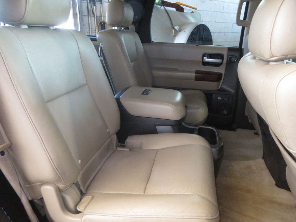 Used 2011 Toyota Sequoia Platinum AWD/4WD image 31