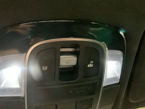 Used 2022 Hyundai Santa Cruz Limited image 14