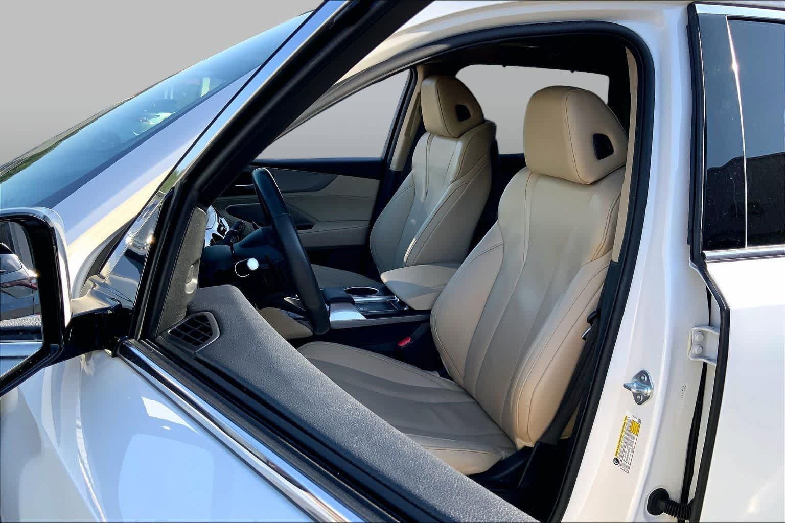 Used 2023 Acura MDX w/ Technology Package FWD image 8
