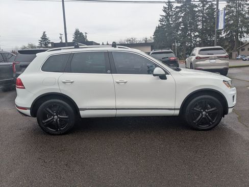 Used 2017 Volkswagen Touareg Wolfsburg Edition image 6