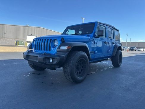 Used 2021 Jeep Wrangler Unlimited Sport image 3