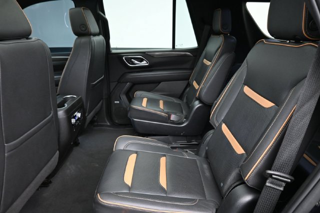 Used 2023 GMC Yukon AT4 w/ AT4 Premium Plus Package AWD/4WD image 18