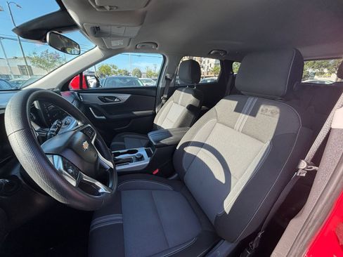 Used 2025 Chevrolet Blazer LT FWD image 21