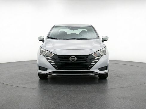 Used 2025 Nissan Versa SV FWD image 2
