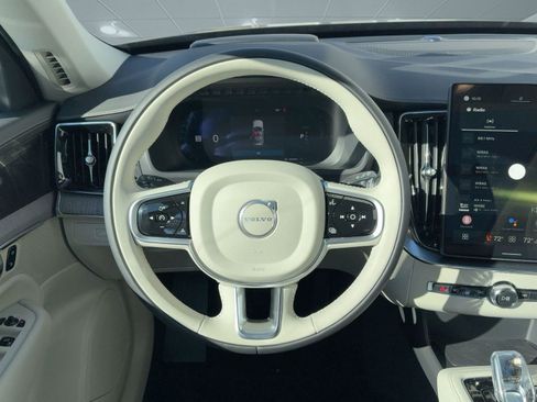 New 2026 Volvo XC90 T8 Ultra w/ Protection Package Premier AWD/4WD image 17