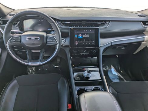 Used 2024 Jeep Grand Cherokee L Laredo image 26