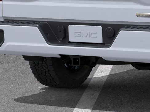 New 2026 GMC Sierra 1500 Elevation image 7