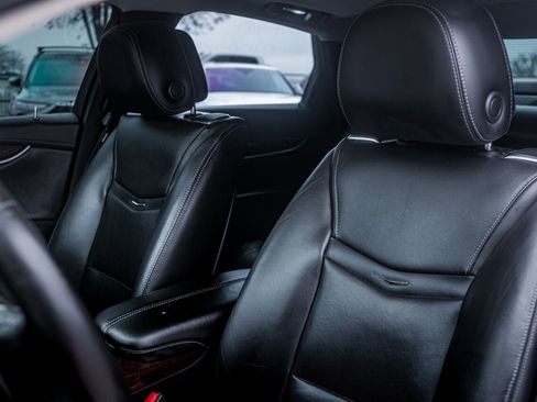 Used 2013 Cadillac XTS Premium image 16