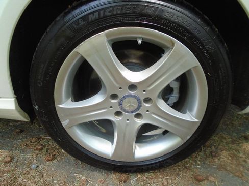 Used 2014 Mercedes-Benz E 350 Sedan image 30