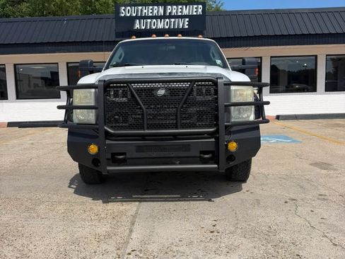 Used 2011 Ford F350 Lariat w/ Lariat Ultimate Pkg AWD/4WD image 2