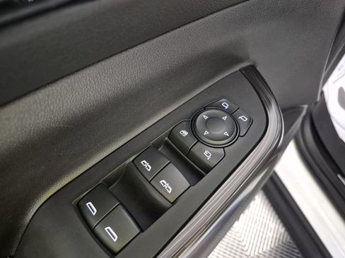 Used 2023 GMC Acadia SLT w/ Preferred Package FWD image 7
