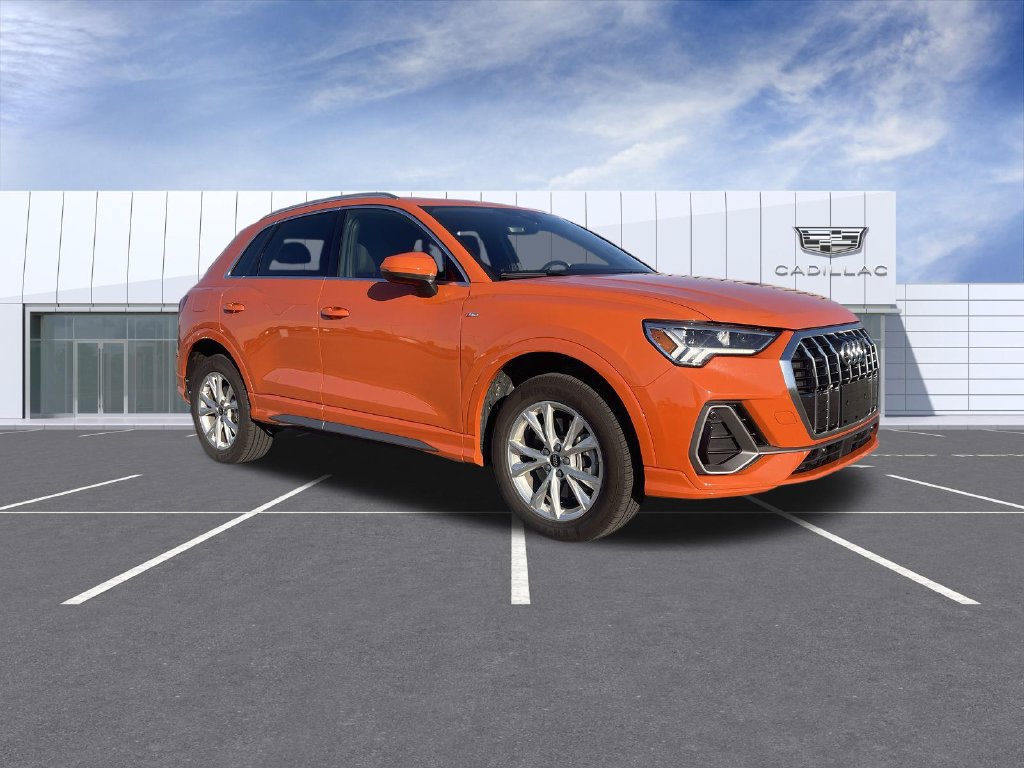 Used 2025 Audi Q3 2.0T Premium AWD/4WD image 2