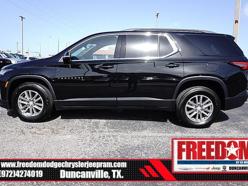 Used 2023 Chevrolet Traverse LT w/ LPO, Floor Liner Package AWD/4WD image 2