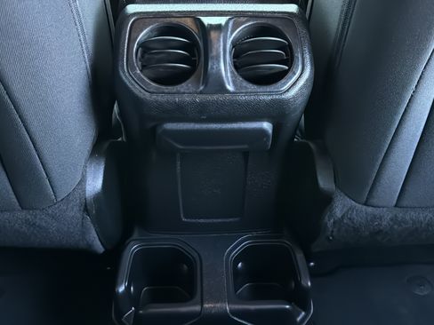 Used 2020 Jeep Wrangler Unlimited Sport AWD/4WD image 29