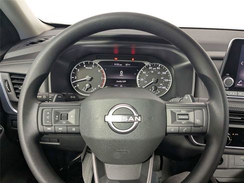 Used 2026 Nissan Rogue S AWD/4WD image 16