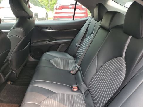 Used 2021 Toyota Camry SE w/ Cold Weather Package FWD image 24