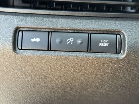 Used 2025 Nissan Altima 2.5 SR image 25