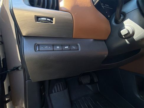 Used 2023 Nissan Pathfinder Platinum w/ Cargo Package image 29