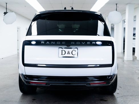 Used 2025 Land Rover Range Rover Autobiography image 5