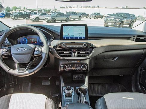 Used 2022 Ford Escape Titanium w/ Titanium Elite Package image 5