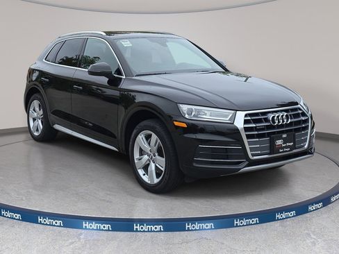 Used 2019 Audi Q5 2.0T Premium w/ Convenience Package AWD/4WD image 4