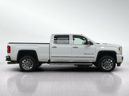 Used 2019 GMC Sierra 2500 Denali AWD/4WD image 6