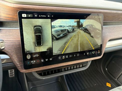 Used 2023 Rivian R1S Adventure image 30