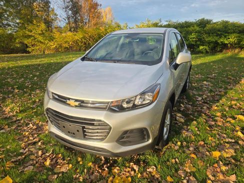 Used 2018 Chevrolet Trax LS AWD/4WD image 9