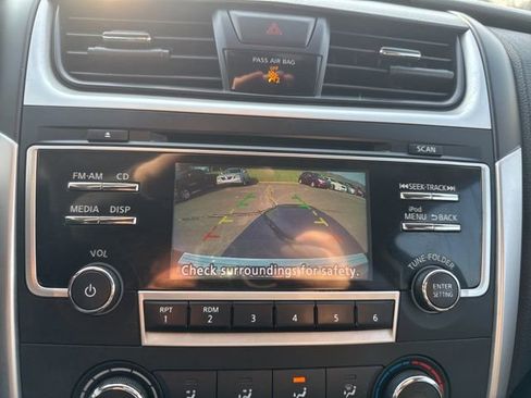 Used 2017 Nissan Altima 2.5 SR w/ Midnight Edition Package image 17