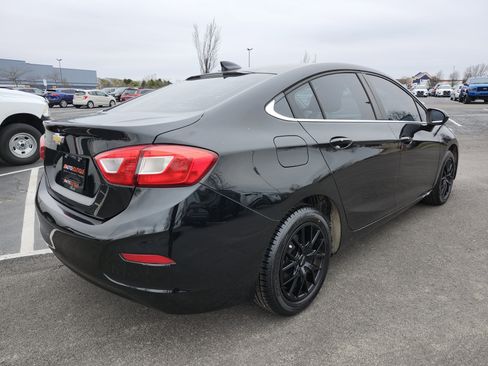 Used 2018 Chevrolet Cruze LT w/ Convenience Package image 17
