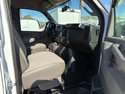New 2025 Chevrolet Express 2500 w/ Driver Convenience Package image 10