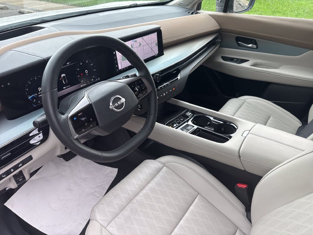 Used 2025 Nissan Murano Platinum w/ Cargo Package AWD/4WD image 12