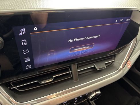 Used 2024 Chevrolet Trax LT FWD image 30