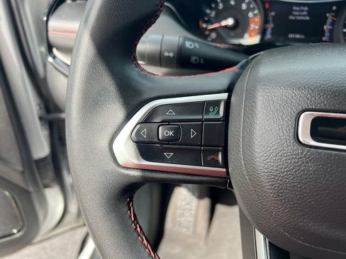 Used 2025 Jeep Compass Trailhawk AWD/4WD image 41