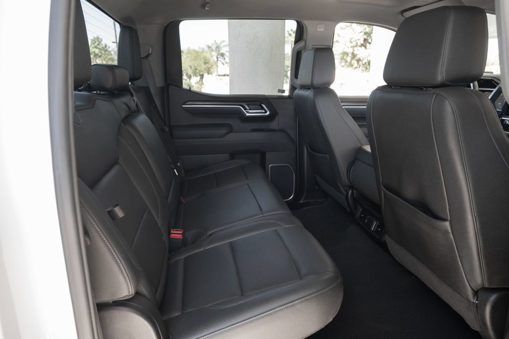 Used 2026 GMC Sierra 1500 SLT RWD image 40