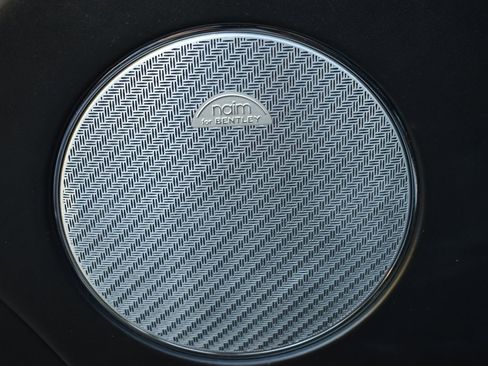 Used 2020 Bentley Bentayga Design Series image 23