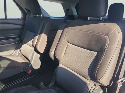 Used 2022 Ford Explorer XLT RWD image 15