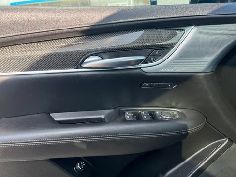 Used 2023 Cadillac XT5 Sportv AWD/4WD image 32