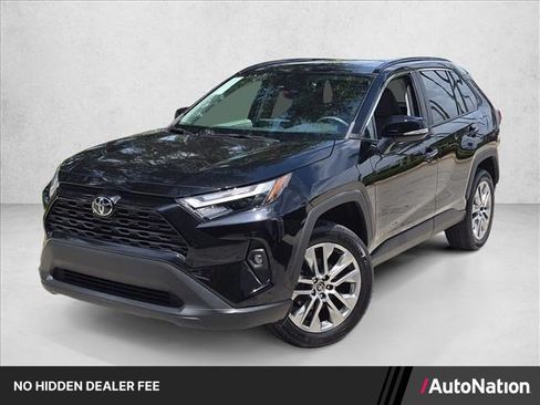 Used 2022 Toyota RAV4 XLE Premium FWD image 1