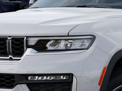 New 2026 Jeep Grand Cherokee L Limited AWD/4WD image 10