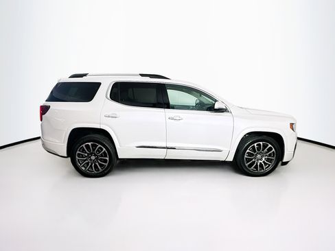 Used 2020 GMC Acadia Denali w/ Technology Package FWD image 10