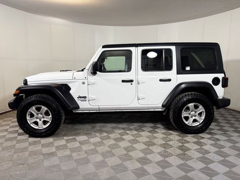 Used 2021 Jeep Wrangler Unlimited Sport image 3