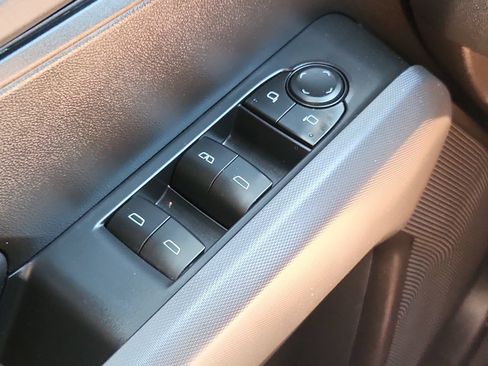 Used 2026 Chevrolet Colorado Trail Boss AWD/4WD image 19
