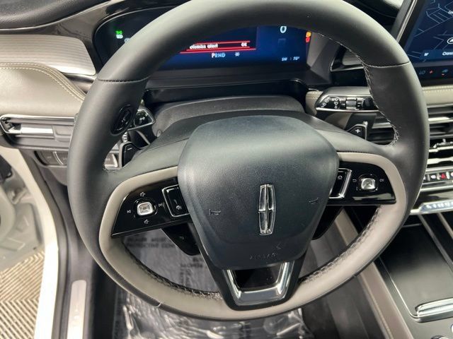Certified 2025 Lincoln Corsair AWD image 20