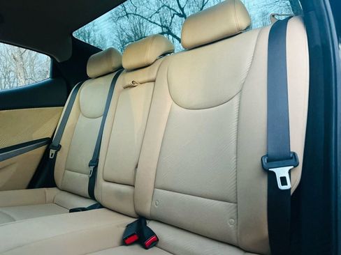 Used 2013 Hyundai Elantra GLS w/ Preferred Pkg image 34